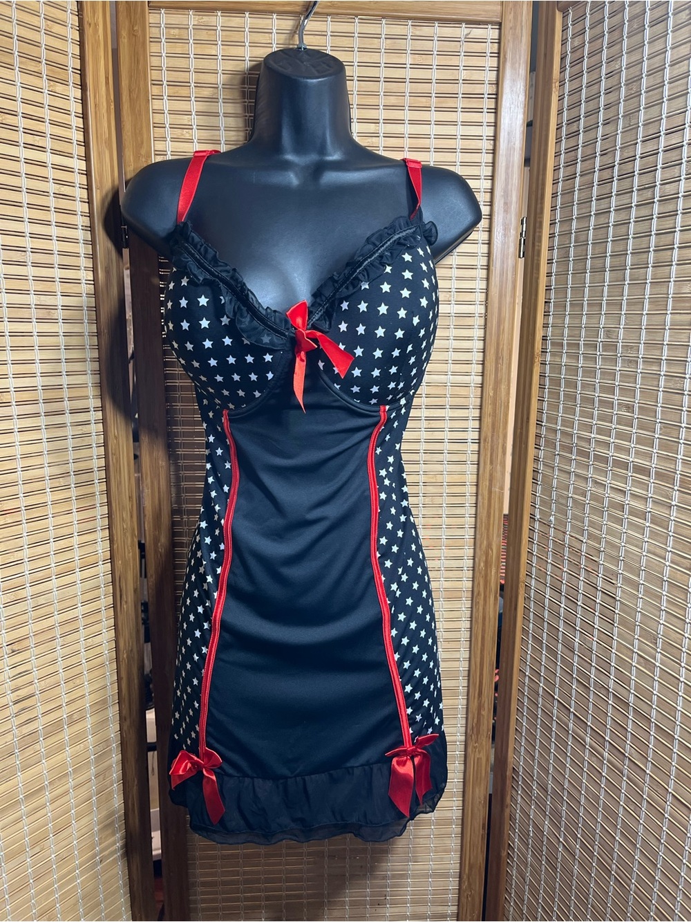 Torrid Plus  Sz 2 Lingerie Black/White Polka Dot Red Bows-Star Padded Bra